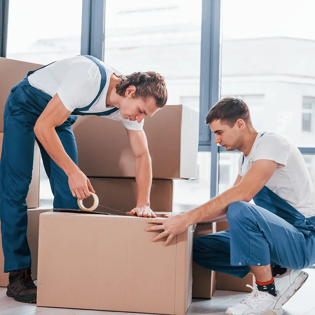 Umzugshelfer Berlin: Halteverbotszonen und Altbau-Erfahrung bei SARIA Umzug & Transport